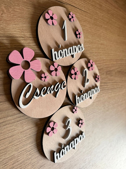 Baba mérföldkő - virágos